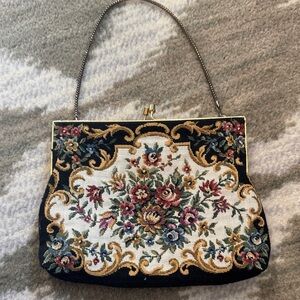 Walborg Black Floral Embroidered Clutch